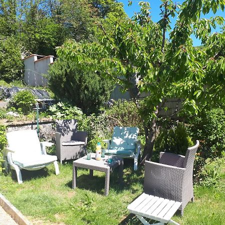 Chez Charlotte Et Michel Apartment Brassac  Екстериор снимка