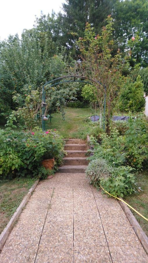 Chez Charlotte Et Michel Apartment Brassac  Екстериор снимка